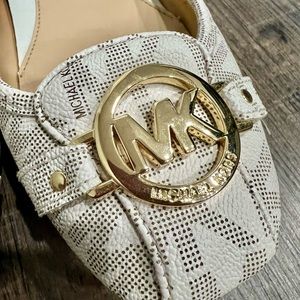 Michael Kors Fulton Flats, size 8